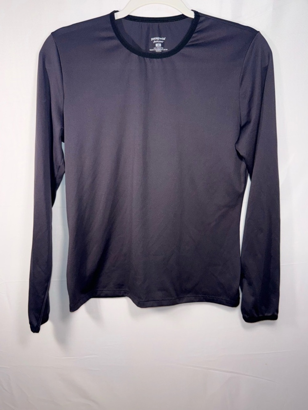 Patagonia Apilene Women Black Active Long Sleeve Crew Top Size Medium